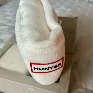 New Hunter socks for boots ,they are off white.,size L , short